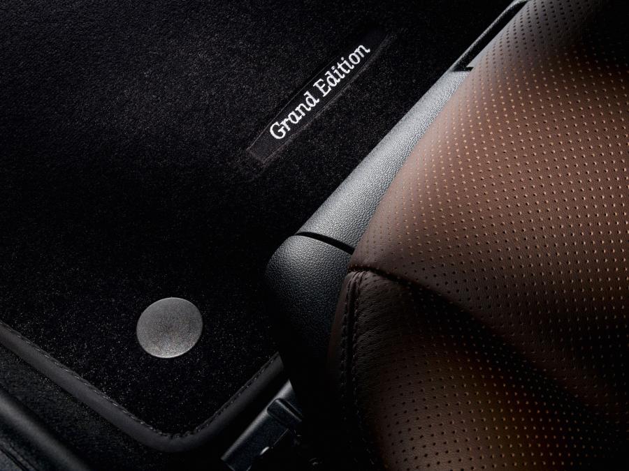  Mercedes-Benz CLS350 CGI Grand Edition 2009 года  (фото 2 из 39)